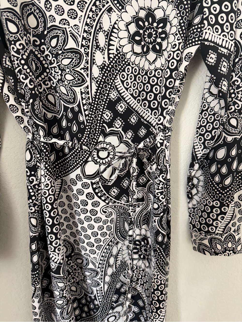 LOFT Black and White Paisley Print Long Sleeve Tie-Waist Dress - Picture 6 of 7